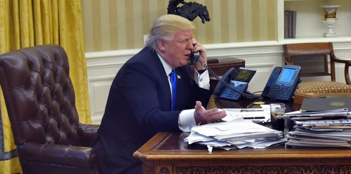 لهذا السبب.. طرد ترامب مراسل "سي إن إن" من المكتب البيضاوي (صور وفيديو)