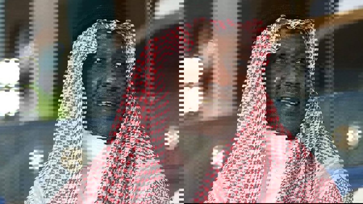 ماجد عبدالله يرد على تقارير لعبه لنادي الفيصلي قبل ارتداء قميص النصر (فيديو)