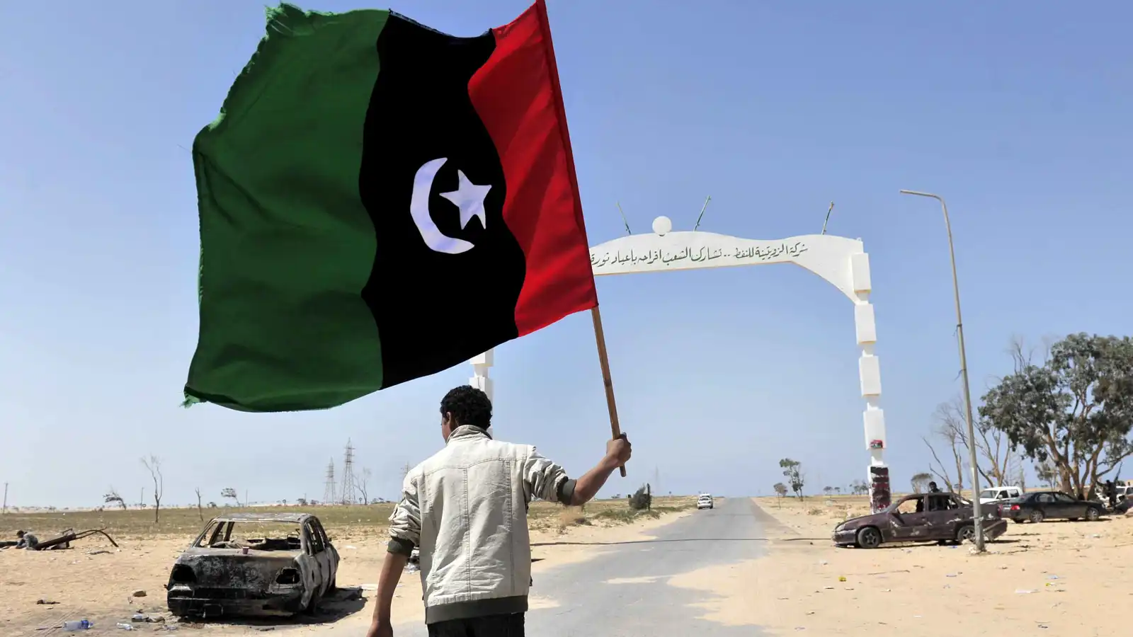 بين النفط والسلطة.. لماذا تظل ليبيا أسيرة أزمتها الاقتصادية والسياسية؟