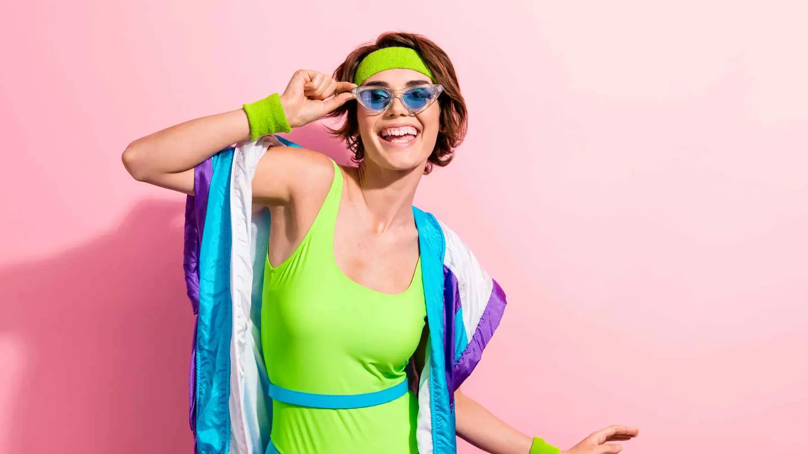 "صراع الأجيال" يطال اختيار الملابس الرياضية