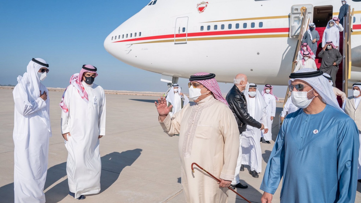 ملك البحرين يصل إلى الإمارات في زيارة خاصة (فيديو)
