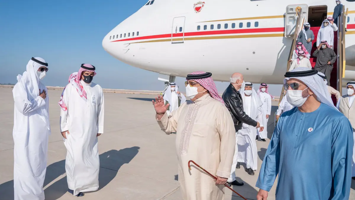 ملك البحرين يصل إلى الإمارات في زيارة خاصة (فيديو)