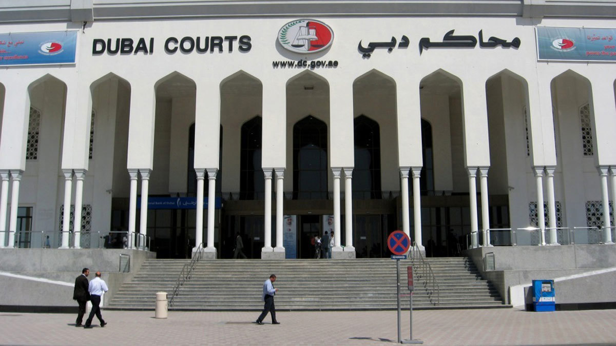 بفخ "رسالة تعارف".. عصابة تعذب خليجيا في دبي 3 ساعات وتصوره عاريا