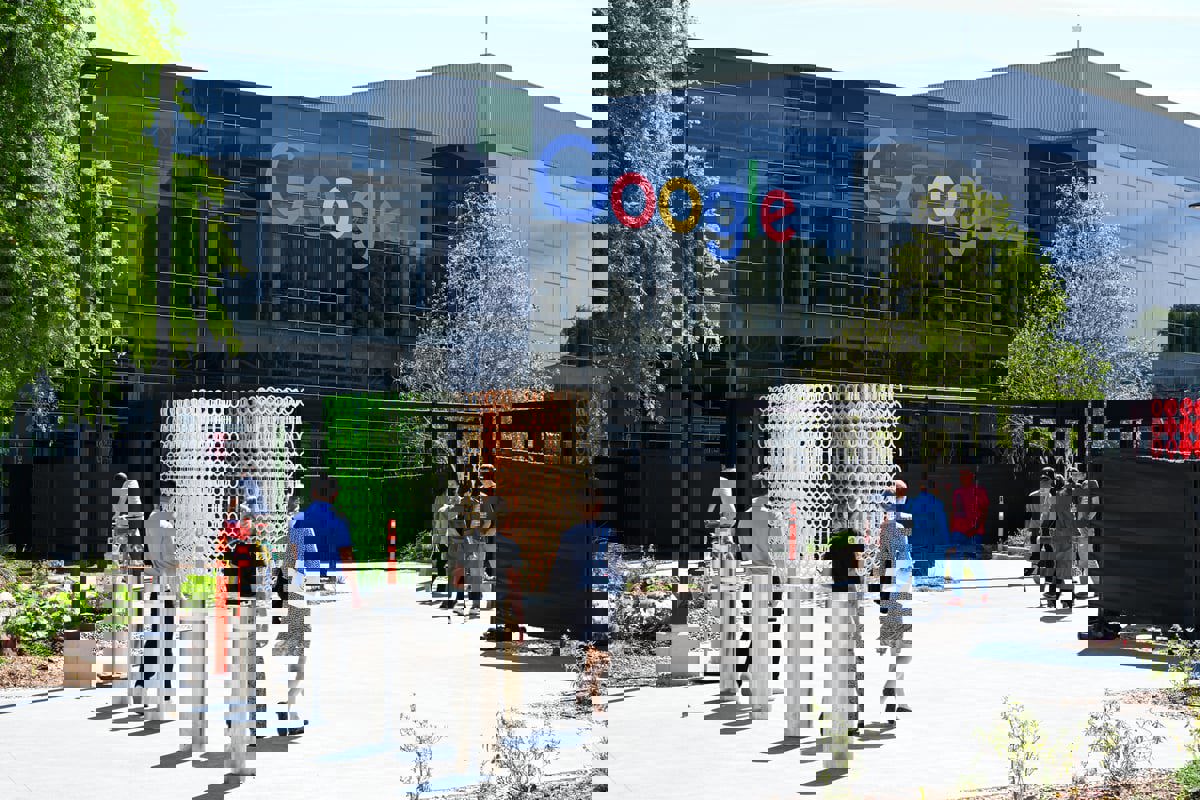 بسبب التقييمات السلبية.. أطباء يابانيون يقاضون "خرائط غوغل"