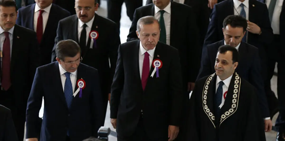 أردوغان متحرّراً من أوغلو.. والعكس صحيح