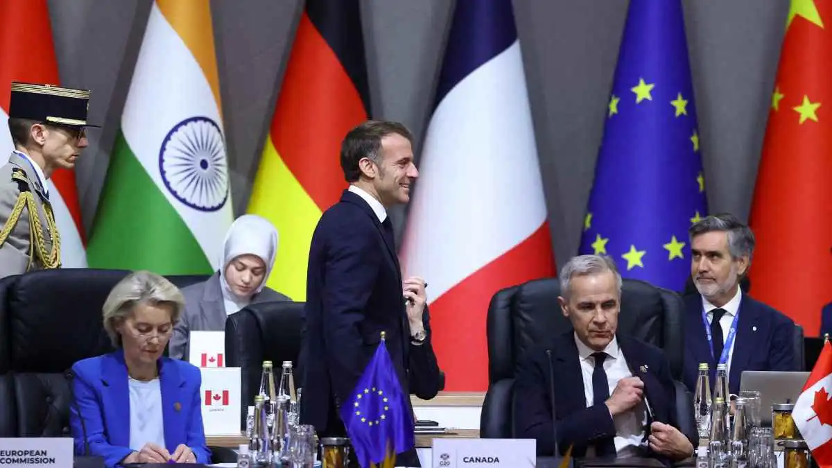 لماذا خفّف شركاء أوكرانيا الأوروبيون "وثيقة المفاوضات" إلى 19 نقطة؟