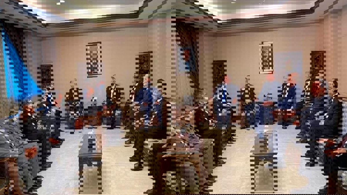 المقداد مستقبلا عبد اللهيان: دمشق حريصة على إقامة أفضل العلاقات بين طهران والعرب