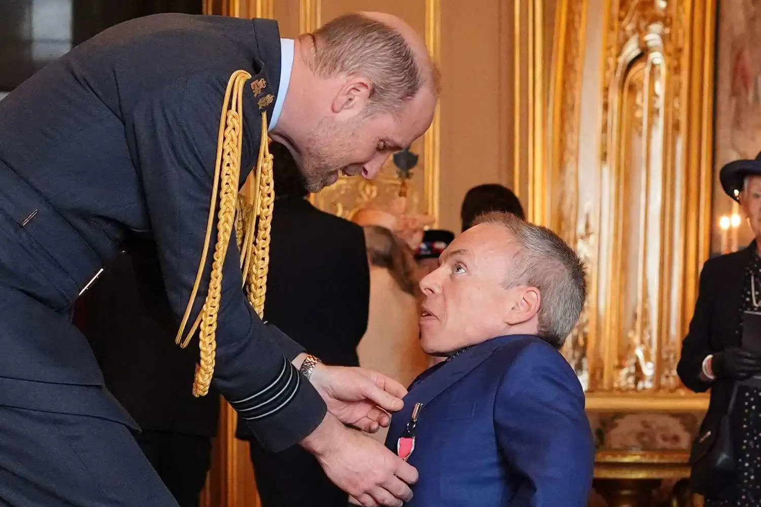 الأمير ويليام يكرم ارويك ديفيس