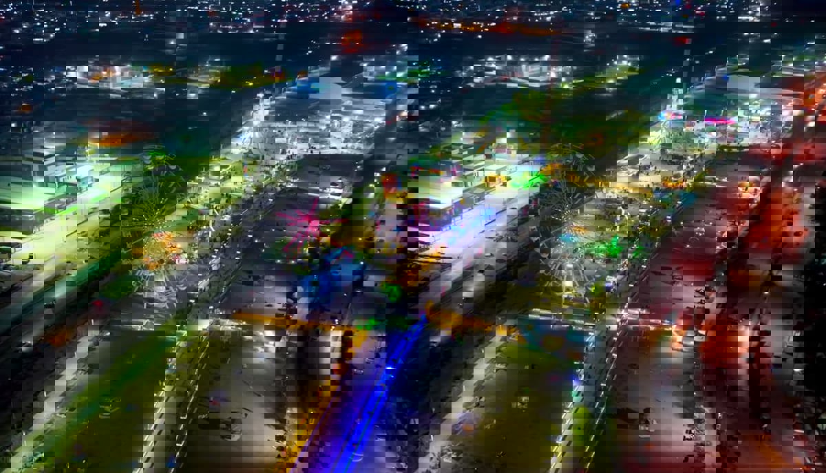 قذفت الأطفال في الهواء.. سقوط مرعب للعبة ملاه ٍفي العراق (فيديو)