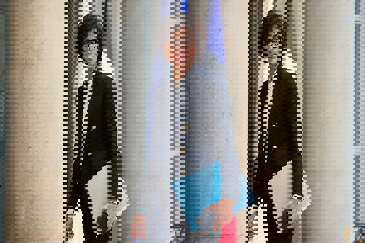 من أصول مغربية.. من هي وزيرة الثقافة الفرنسية الجديدة رشيدة داتي؟