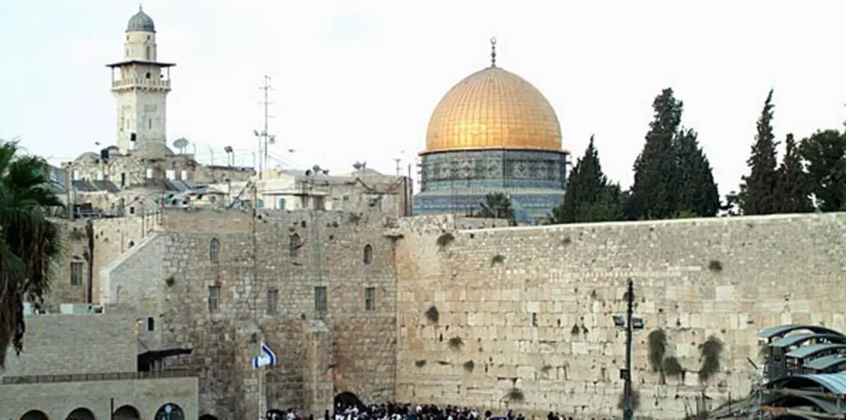 وفد فني أردني يصل "الأقصى" تمهيداً لتركيب الكاميرات