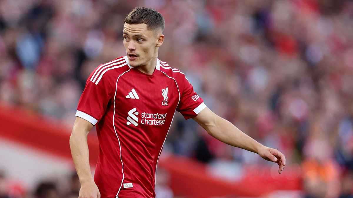 ناغلزمان يدافع عن بداية فيرتز البطيئة مع ليفربول