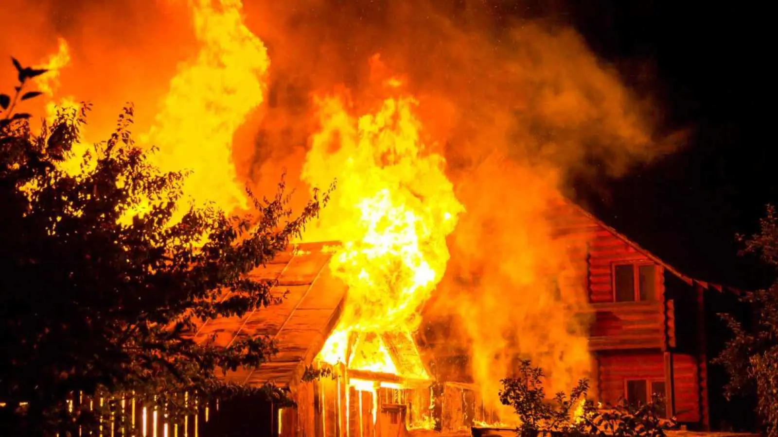 خطأ "كارثي" لأم يتسبب بمصرع أطفالها الخمسة (صور)