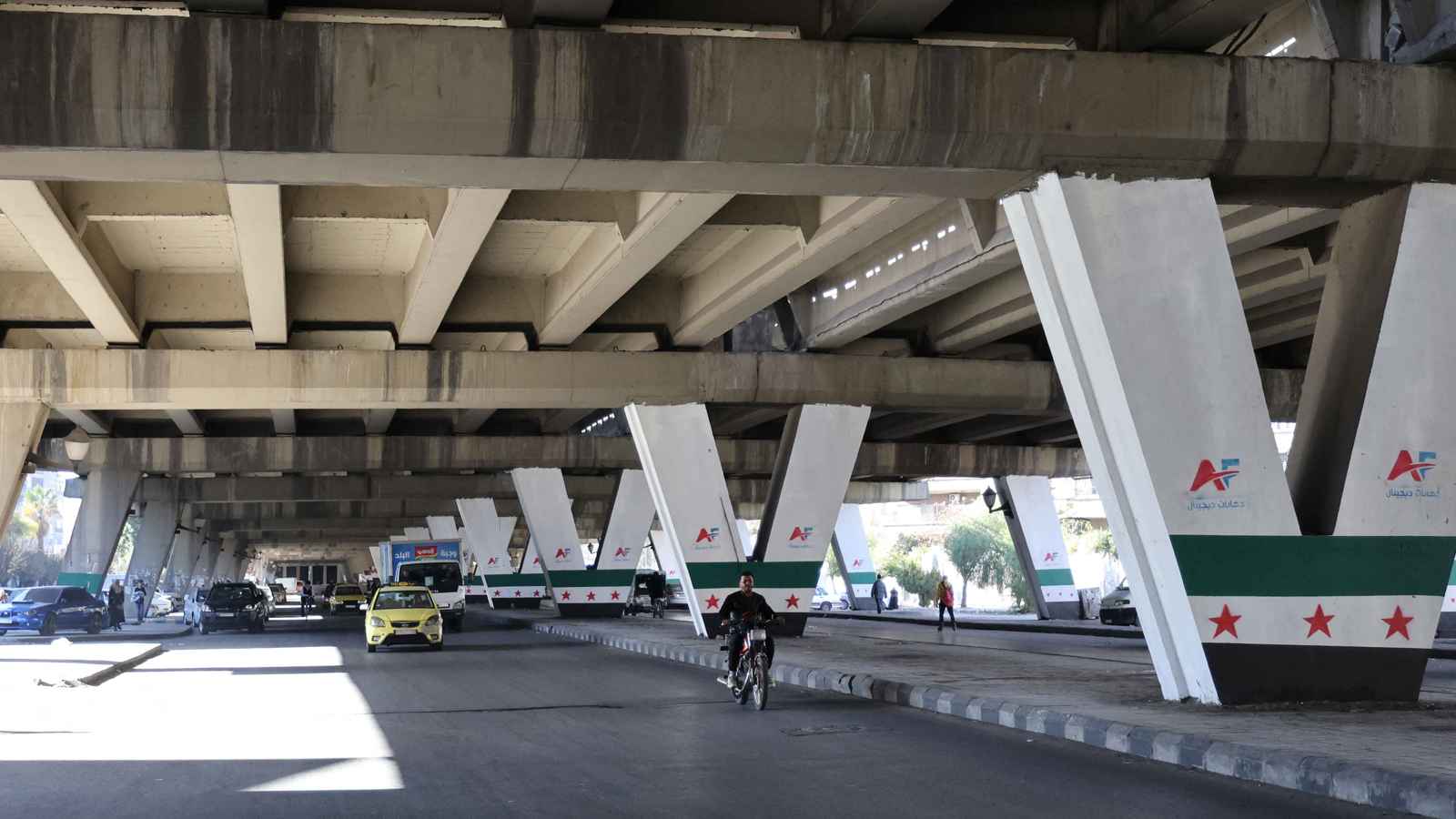 "فورين أفيرز" تدعو الغرب لعدم تكرار "أخطاء أفغانستان" في سوريا