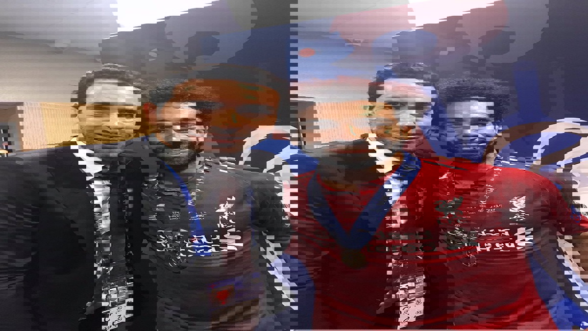 محمد صلاح يسأل مراسل بي إن سبورتس عن أبوتريكة (فيديو)