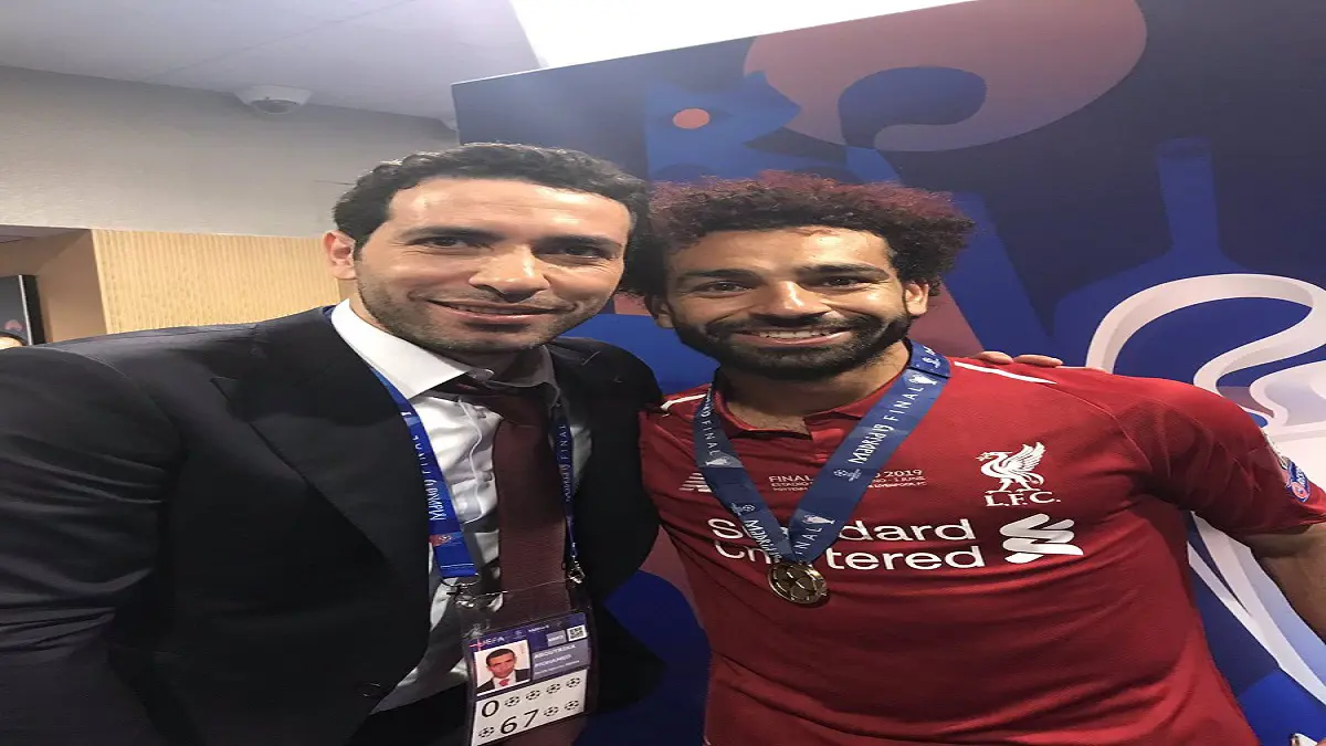 محمد صلاح يسأل مراسل بي إن سبورتس عن أبوتريكة (فيديو)