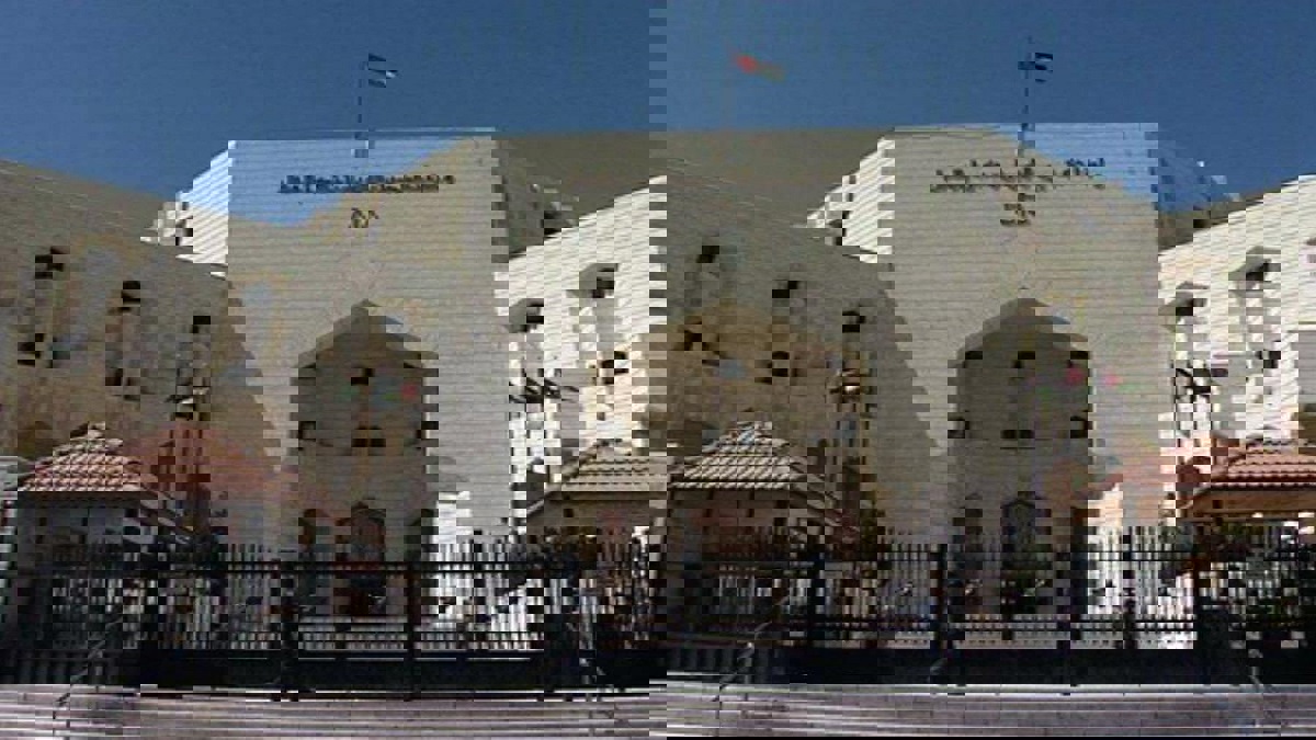 الأردن يرفض تسليم مواطن لفرنسا يشتبه بتورطه باعتداء في باريس