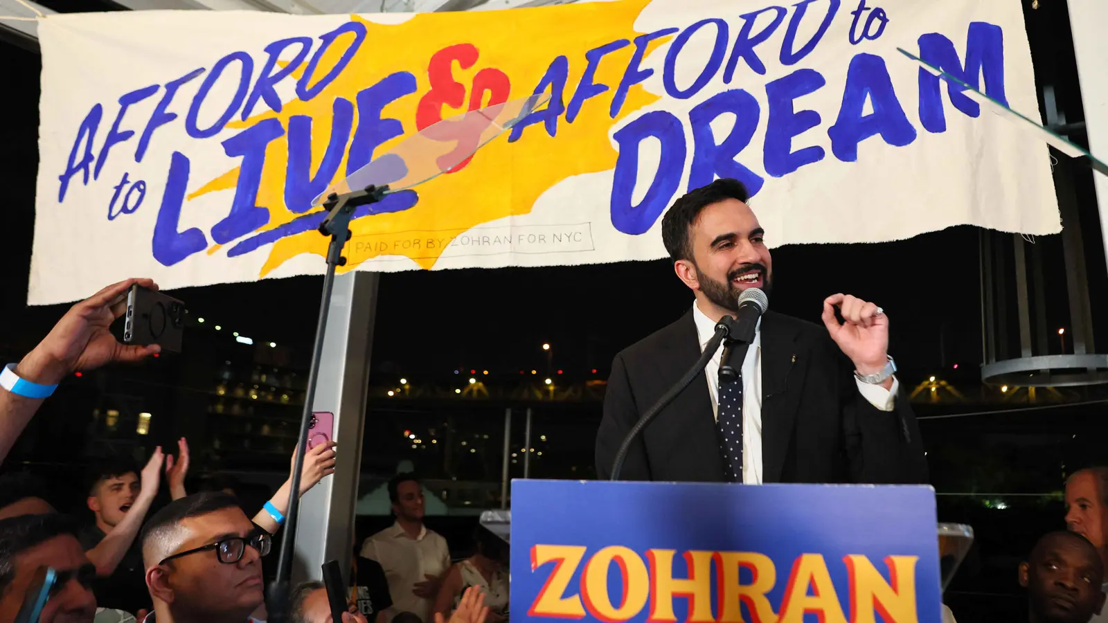 انتخابات الديمقراطيين.. مسلم يفوز بتمهيدية رئاسة بلدية نيويورك