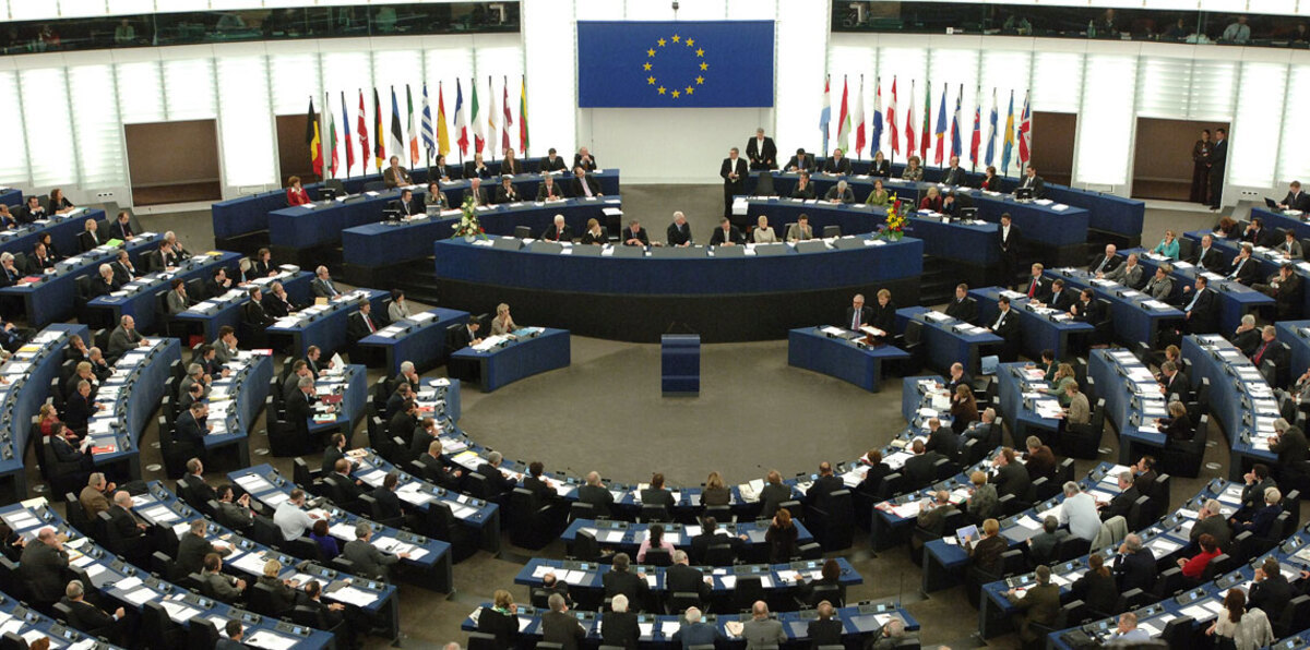 قادة الاتحاد الأوروبي متحدون إزاء رسوم ترامب والاستثمار الأجنبي