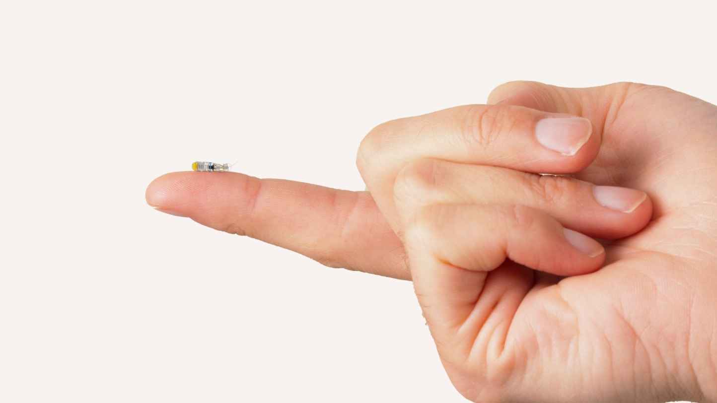 بحجم حبة الأرز.. تطوير "مايكرو روبوت" ثوري لعلاج الدماغ (فيديو وصور)