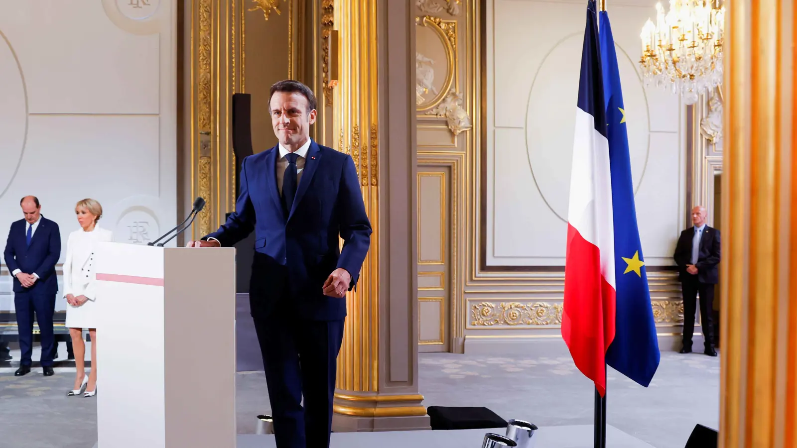 رئاسة الحكومة الفرنسية.. مشاورات مكثفة واسم جديد يدخل على الخط