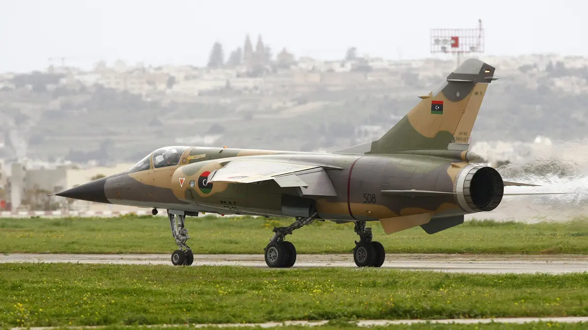 الجيش الليبي يشنّ غارات عنيفة على مواقع المليشيات في غريان