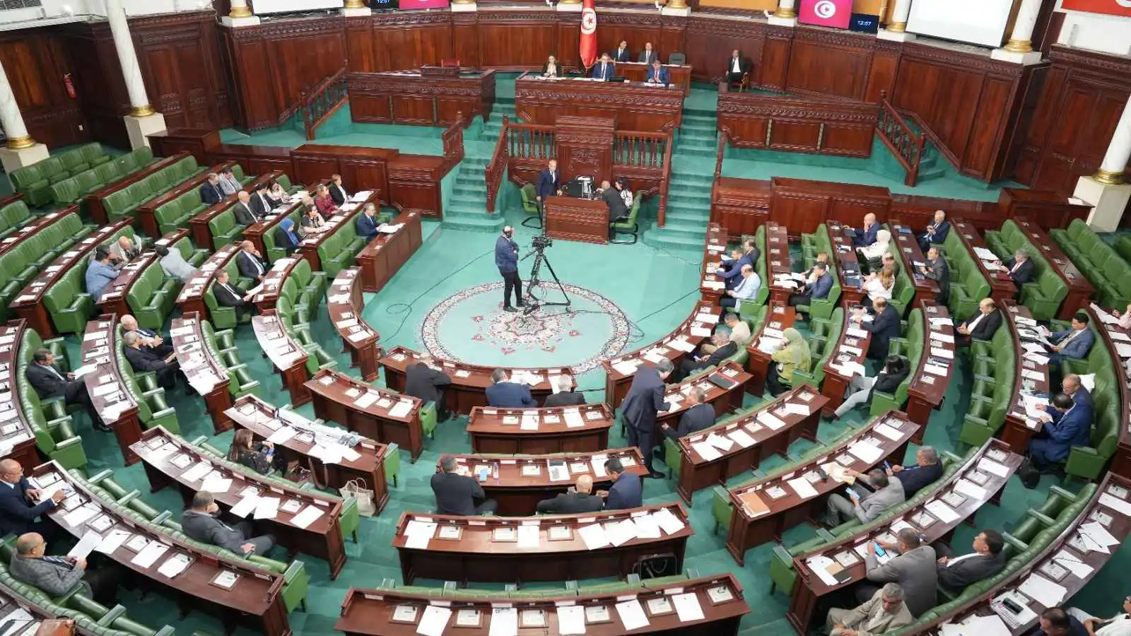 وسط مخاوف من تضخم محتمل.. ميزانية تونس تثير الجدل