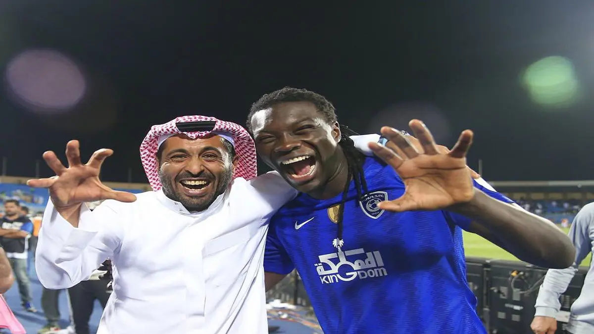 رئيس نادي الهلال السعودي يلمح لتخاذل الرائد أمام النصر (شاهد)