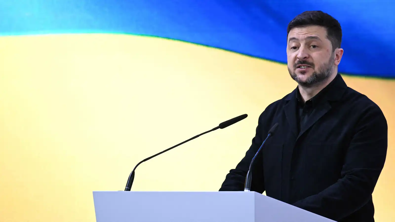 زيلينسكي: بوتين بدأ بالفعل حربا عالمية ثالثة