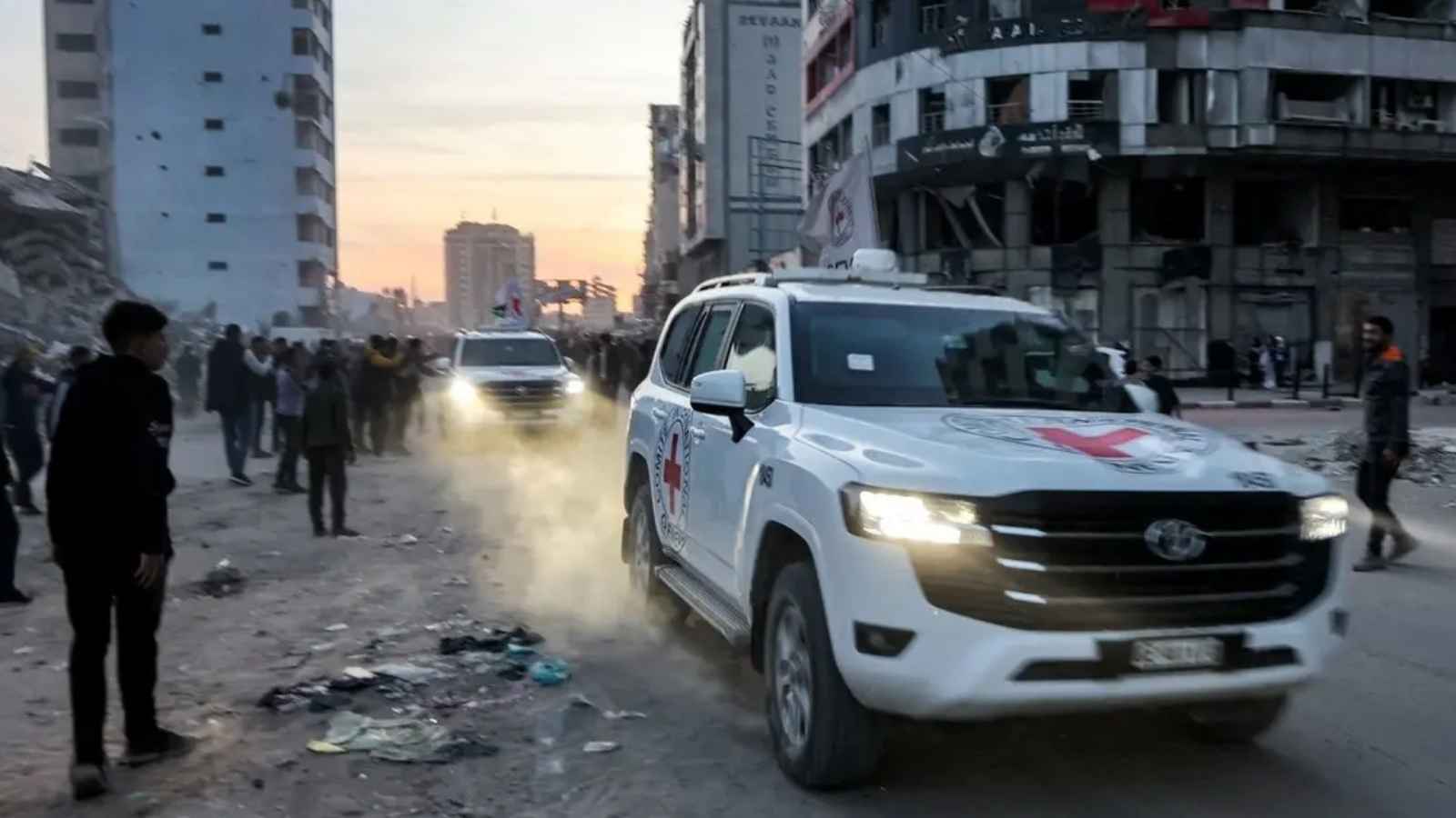 الصليب الأحمر  يعلن مقتل متعاونين معه في غزة