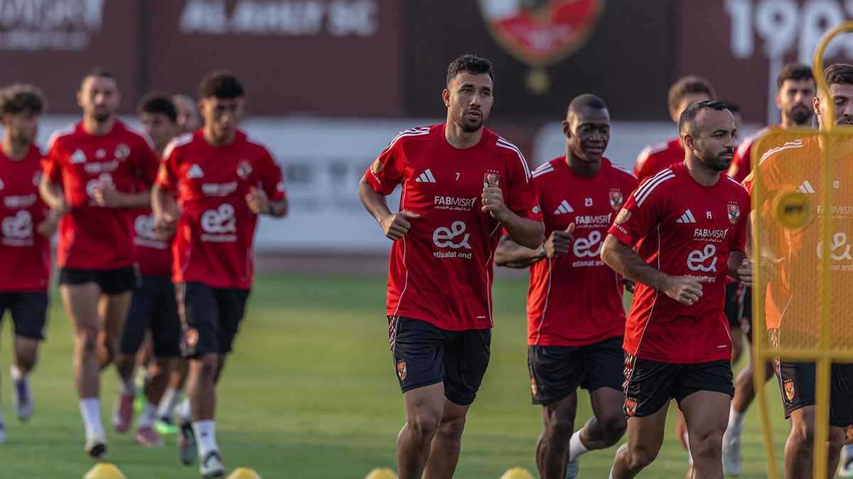 تعرضوا للظلم.. ميدو يطالب بمنح الفرصة لـ4 لاعبين في الأهلي المصري (فيديو)