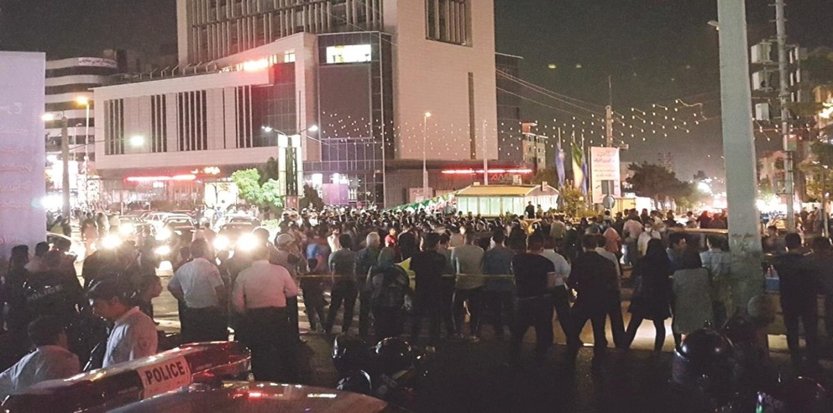 تظاهرات ليلية في طهران تطالب بتغيير النظام الإيراني (فيديو)