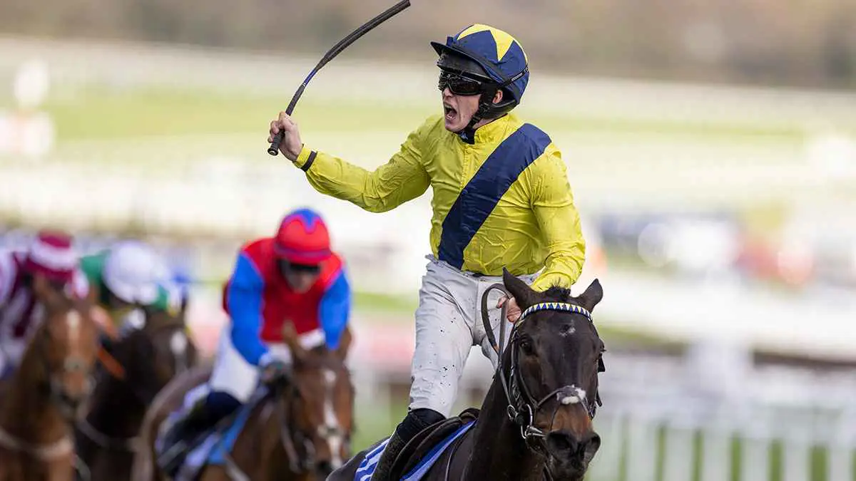 وفاة الفارس الأيرلندي مايكل أوسوليفان بسبب سقوطه في سباق خيول