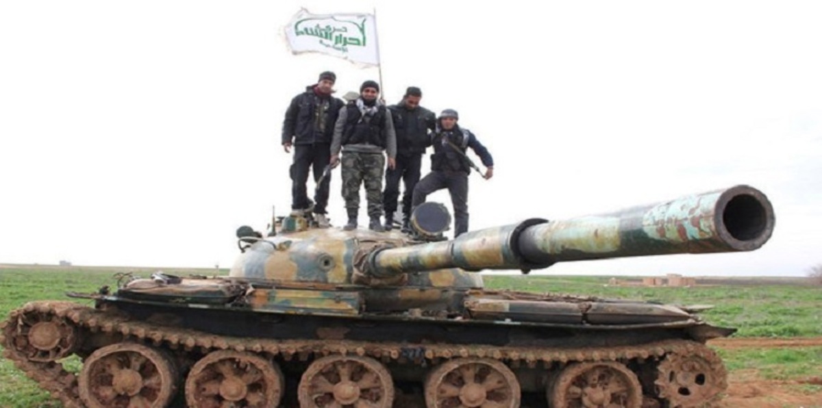 اندماج فصيلين "لاستئصال داعش".. و"سوريا الديمقراطية" تقتحم منبج