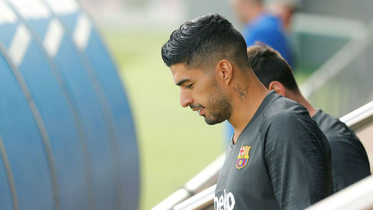 أتلتيكو مدريد يضم لويس سواريز رسميا قادما من برشلونة