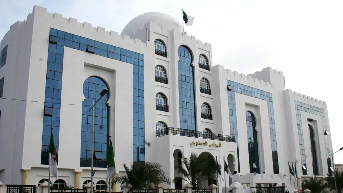 الجزائريون ينتظرون "بفارغ الصبر" إعلان المجلس الدستوري