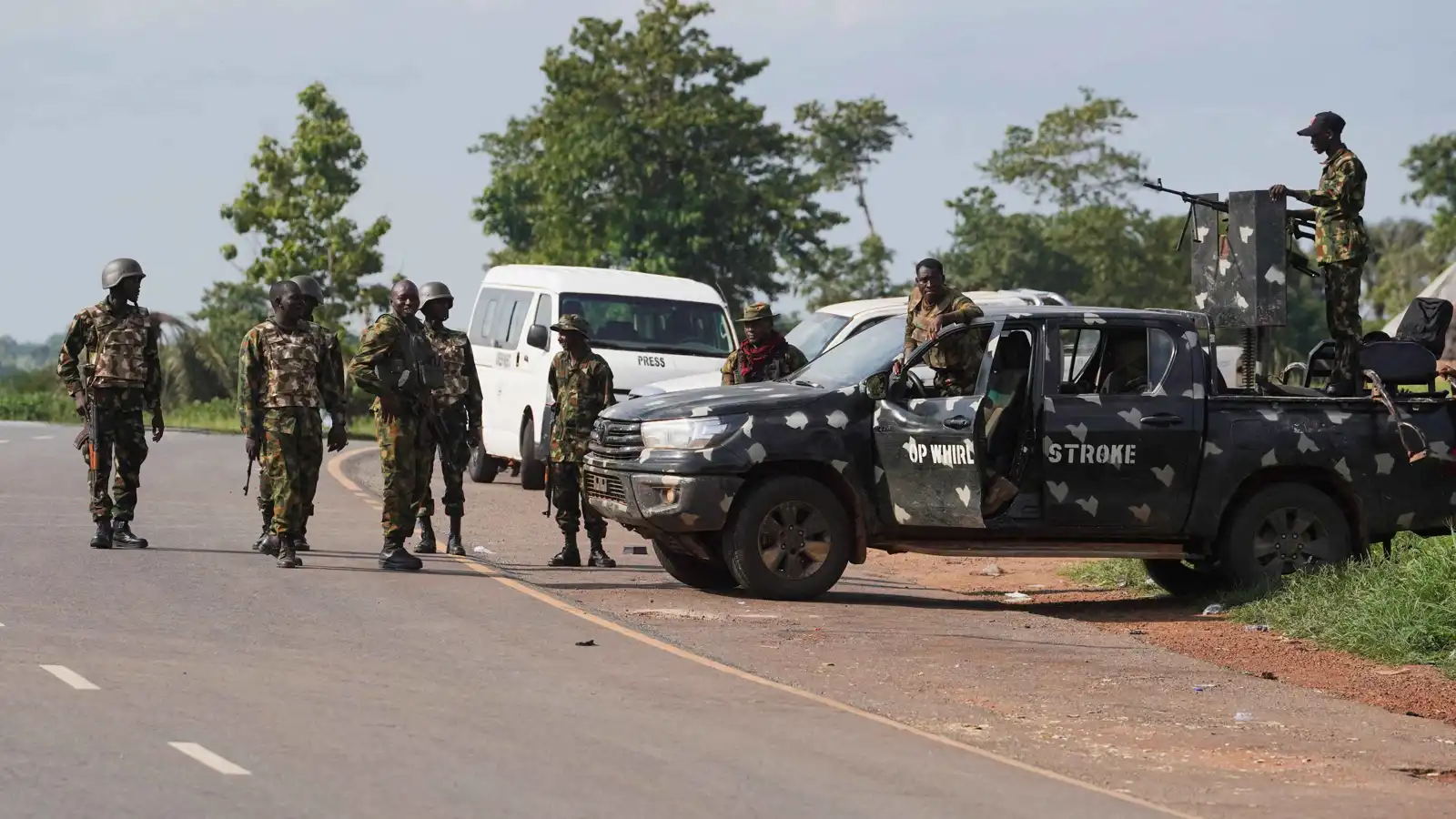 "قطاع طرق" يقتلون 8 من قوات الأمن بكمين مسلح في نيجيريا