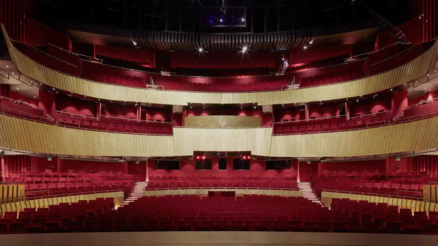 سلسلة عروض قريباً.. توقف الحرب يعيد الروح إلى المسرح الكويتي