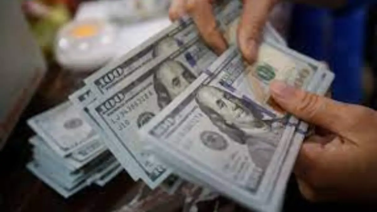 الدولار عند أعلى مستوى في 10 أشهر مع استمرار مخاوف الفائدة