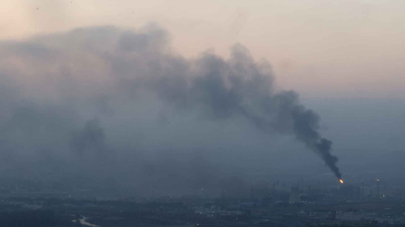 أضرار "خطيرة" تتسبب بإغلاق جميع مرافق مصفاة "بازان" في حيفا