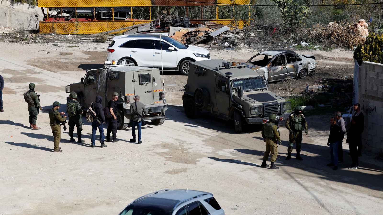 اعتقالات ومداهمات إسرائيلية واسعة في الضفة الغربية