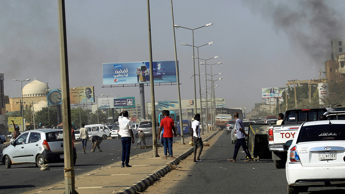 الشرطة السودانية تفرق مئات المتظاهرين وسط الخرطوم (فيديو)