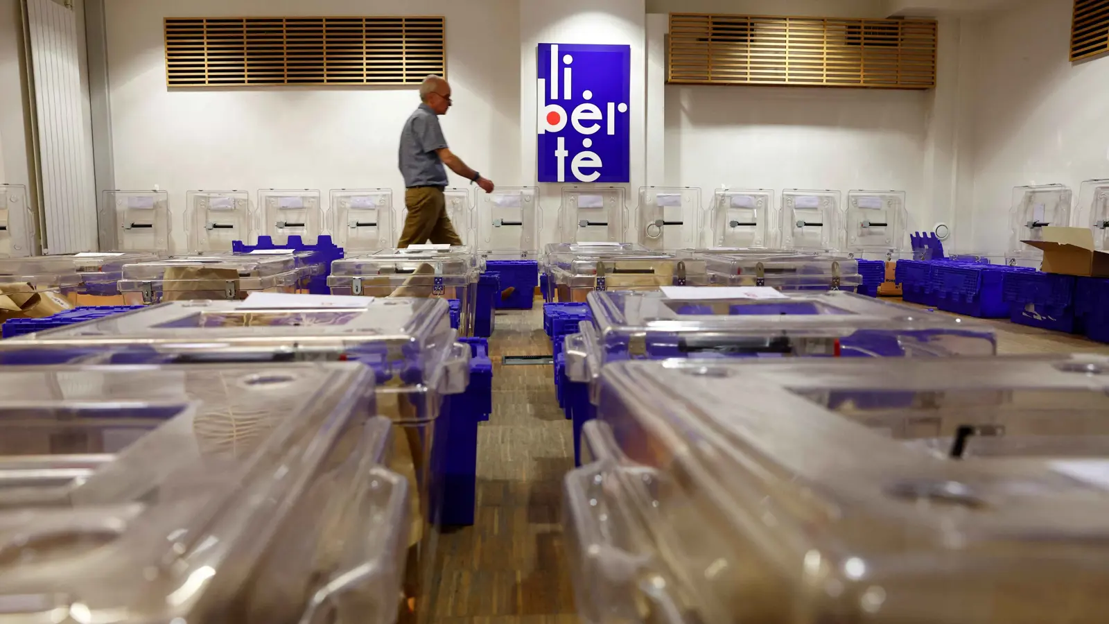 74% من الفرنسيين يدعمون التمثيل النسبي الكامل في الانتخابات