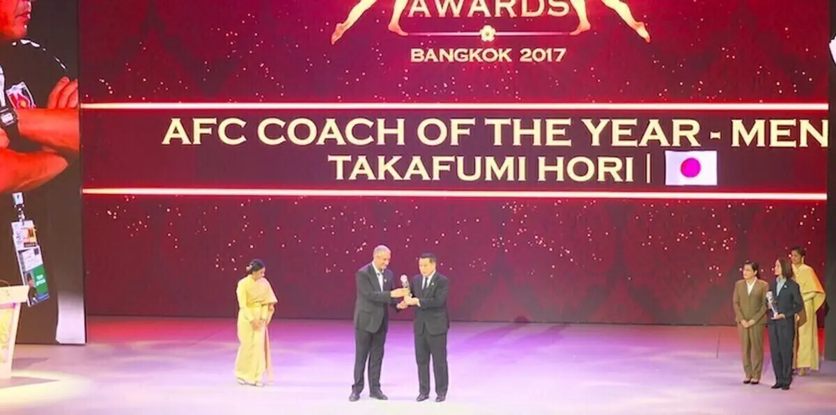 حفل جوائز الأفضل في آسيا 2017.. تاكافوري هومي "قاهر نادي الهلال" أفضل مدرب