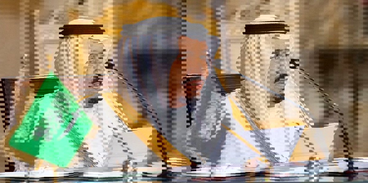 التيار الديني في السعودية يحتفي بتدخل الملك ضد عرض أزياء نسائي