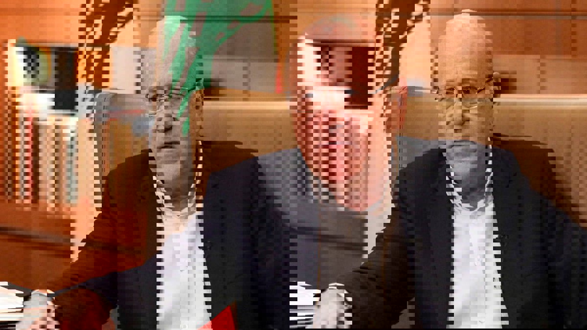 ميقاتي: لبنان سيبدأ تدريجيا تطبيق السعر الرسمي الجديد لليرة