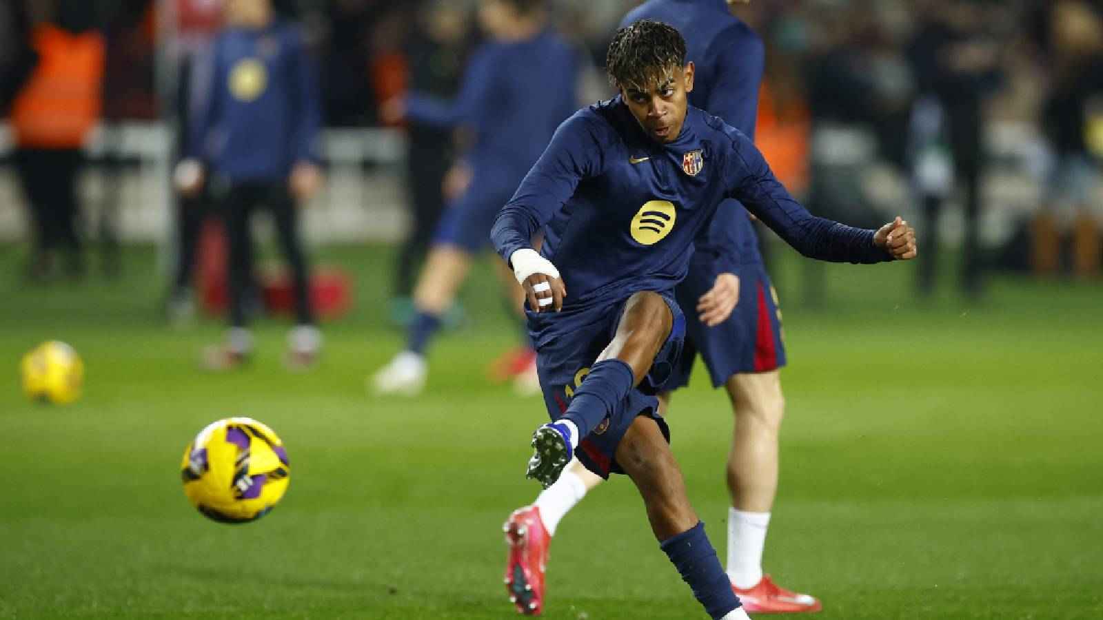 سنُلحق الضرر بهم.. لامين يامال يهدد ريال مدريد بدوري أبطال أوروبا