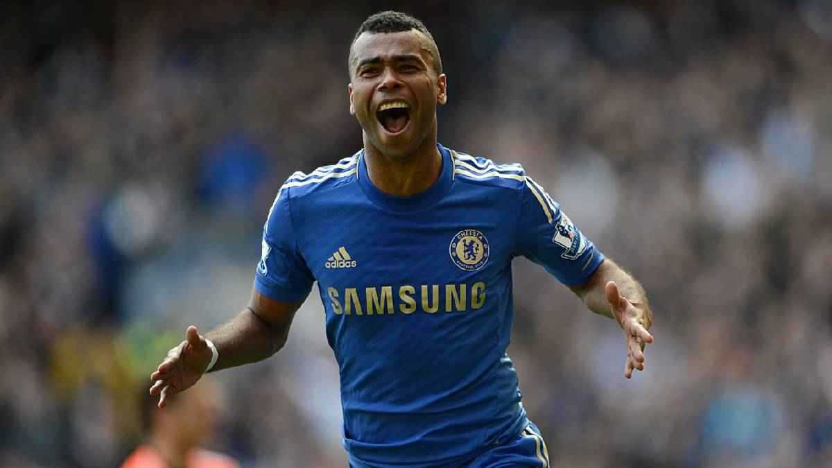 بينهم محمد صلاح.. أشلي كول يختار أفضل 11 لاعبا في تاريخ الدوري الإنجليزي (فيديو)