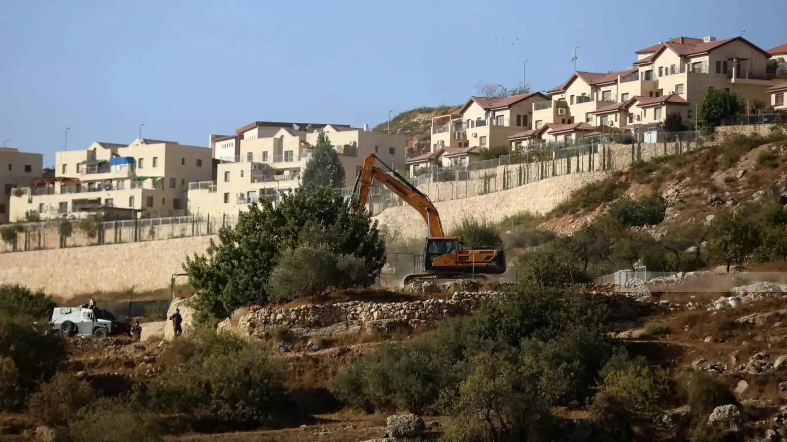 إسرائيل تصادر أراضي فلسطينية شاسعة في الخليل لإقامة "منطقة صناعية"