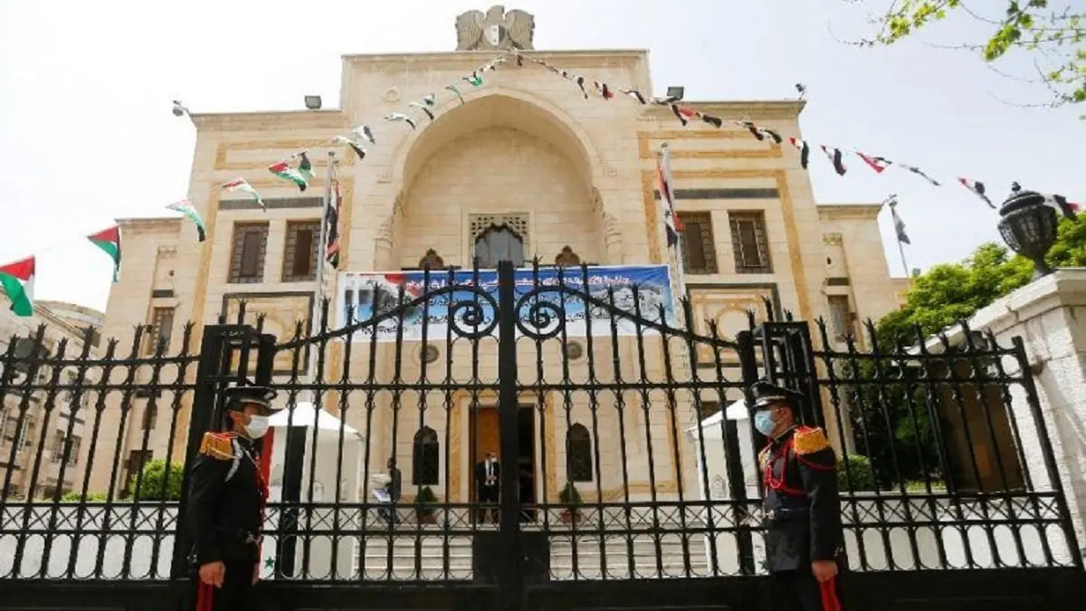 بينهم "معارض".. قبول طلب 3 مرشحين للانتخابات الرئاسية في سوريا